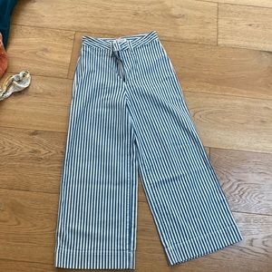 Wide leg blue and white jeans